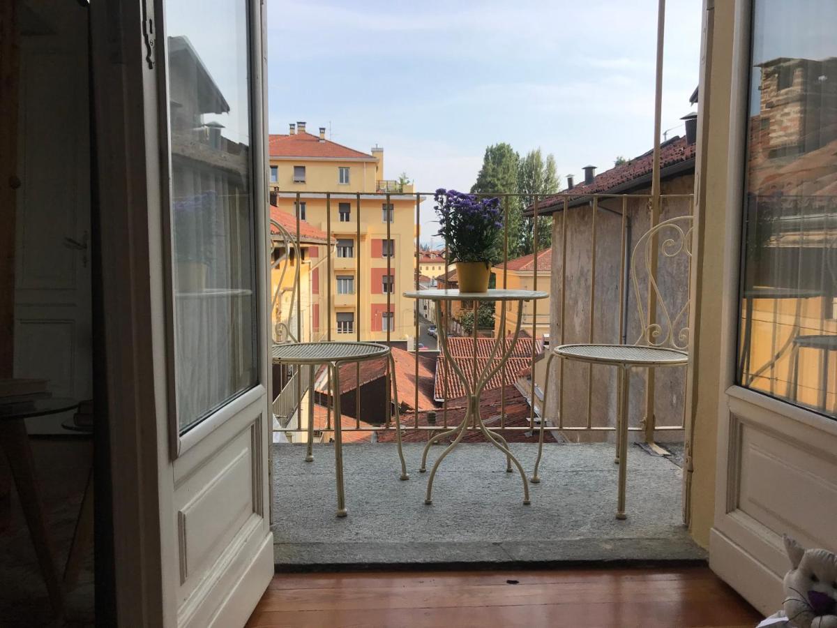 Hotel A Due Passi Dal Duomo Biella Exterior foto